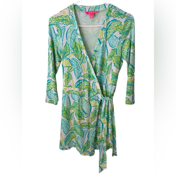 Lilly Pulitzer Karlie Wrap Romper in Urchin Pink Vitamin Sea Size Small - Picture 2 of 8